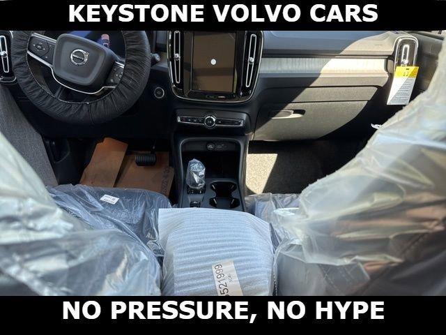 new 2026 Volvo XC40 car, priced at $45,546