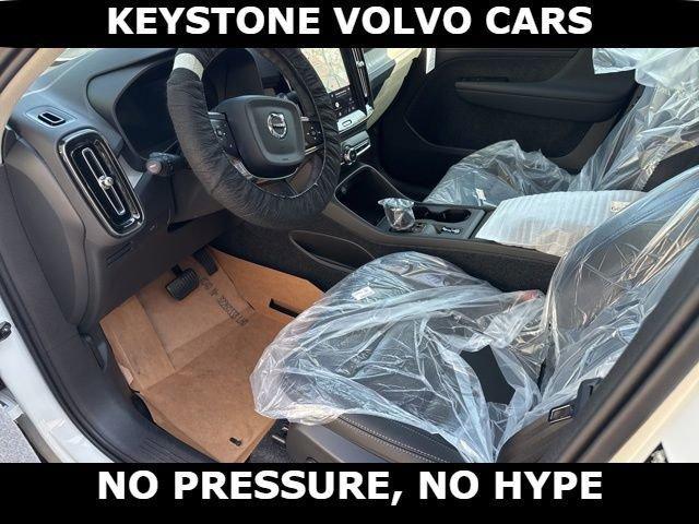new 2026 Volvo XC40 car, priced at $45,546