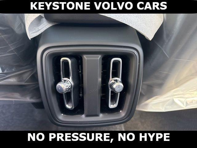 new 2026 Volvo XC40 car, priced at $45,546