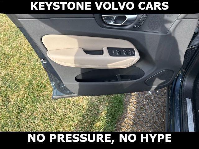 new 2026 Volvo XC60 Plug-In Hybrid car, priced at $69,405