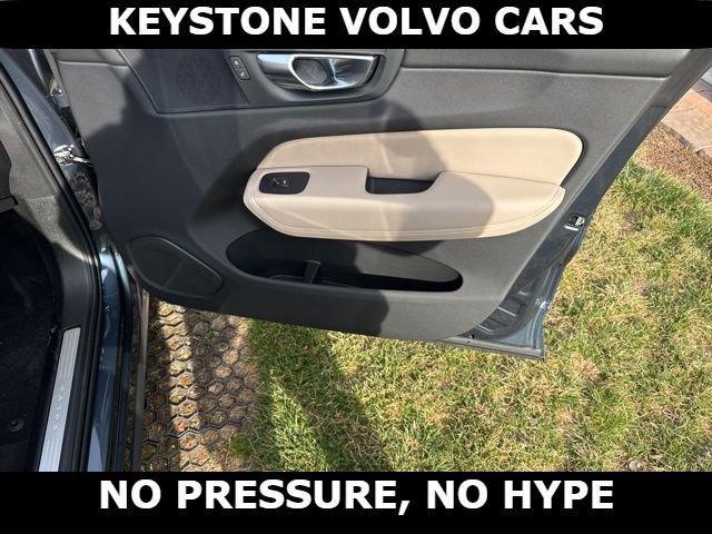 new 2026 Volvo XC60 Plug-In Hybrid car, priced at $69,405