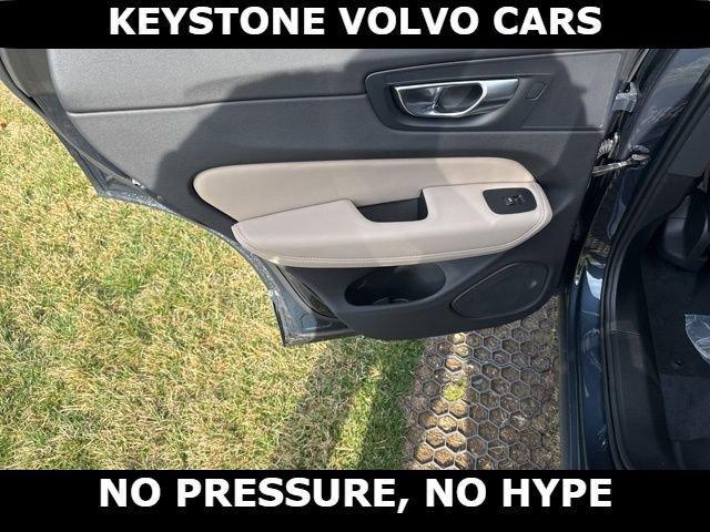 new 2026 Volvo XC60 Plug-In Hybrid car, priced at $69,405