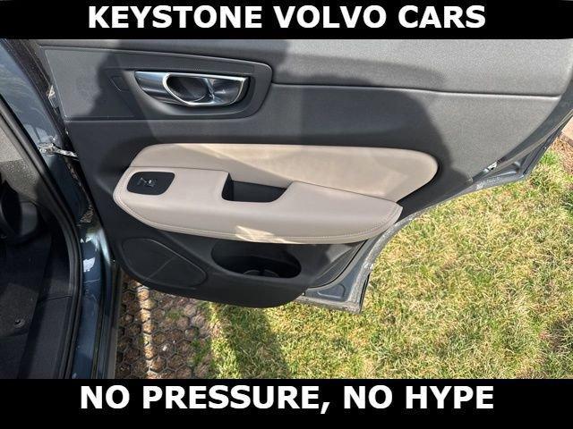 new 2026 Volvo XC60 Plug-In Hybrid car, priced at $69,405