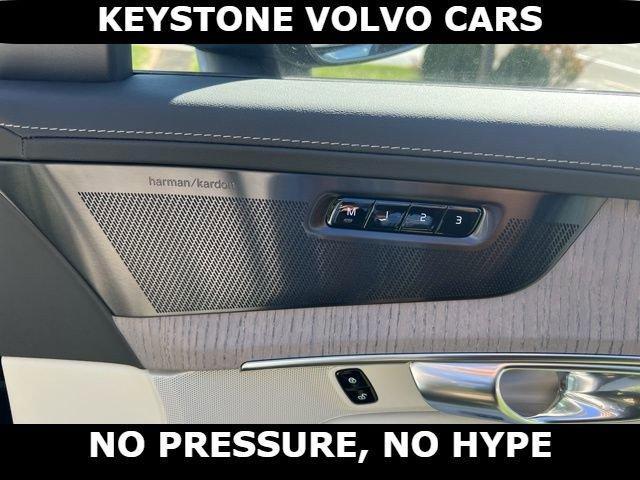 new 2026 Volvo XC90 car, priced at $75,350