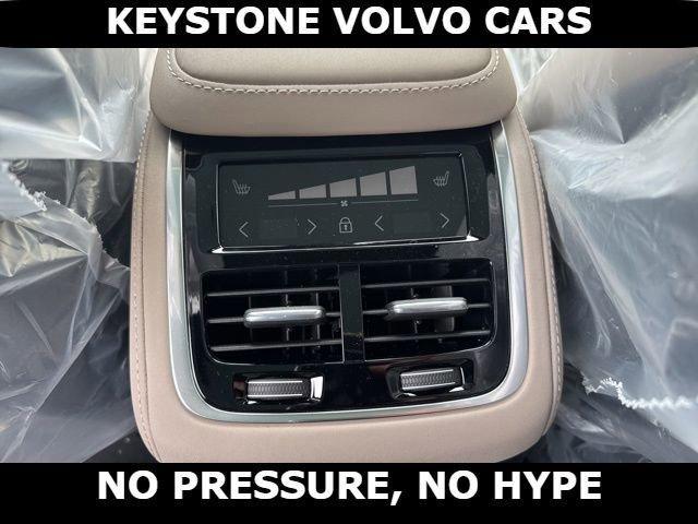 new 2026 Volvo XC90 Plug-In Hybrid car, priced at $81,995