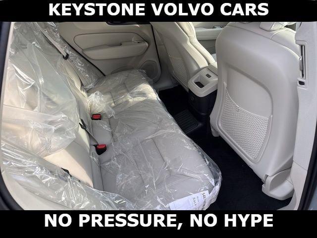 new 2026 Volvo XC60 Plug-In Hybrid car, priced at $75,235