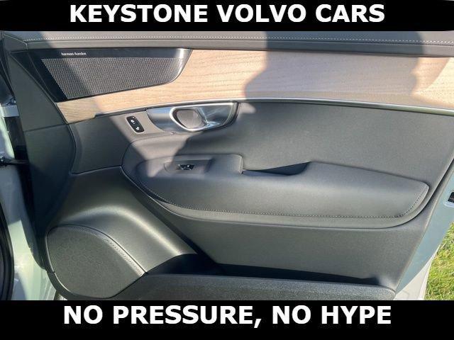 new 2026 Volvo XC90 car, priced at $71,825