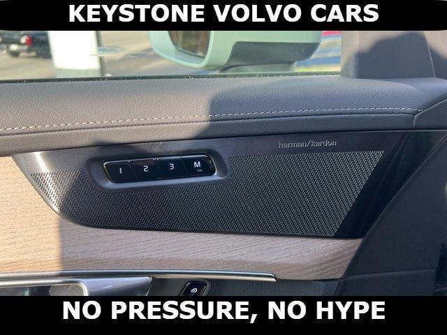 new 2026 Volvo XC90 car, priced at $71,825