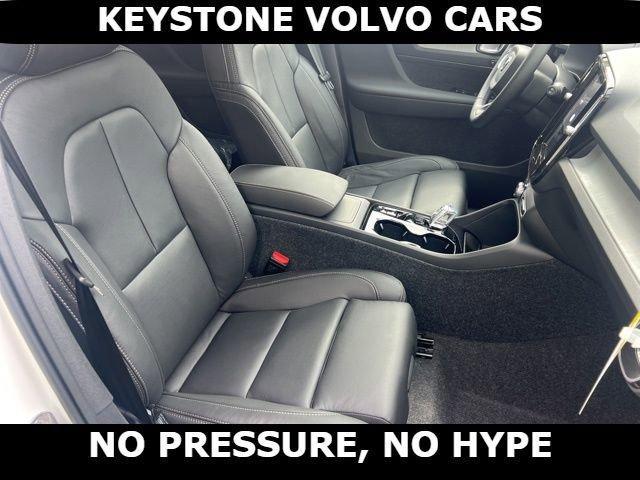 new 2026 Volvo XC40 car, priced at $47,837