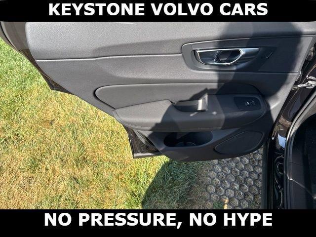 new 2026 Volvo XC60 car, priced at $55,349