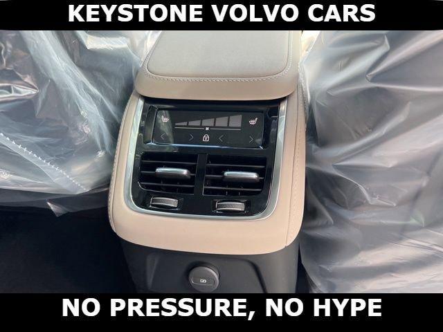 new 2026 Volvo XC90 Plug-In Hybrid car, priced at $81,770