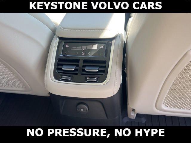 new 2026 Volvo XC90 Plug-In Hybrid car, priced at $92,125