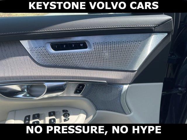 new 2026 Volvo XC90 Plug-In Hybrid car, priced at $92,125