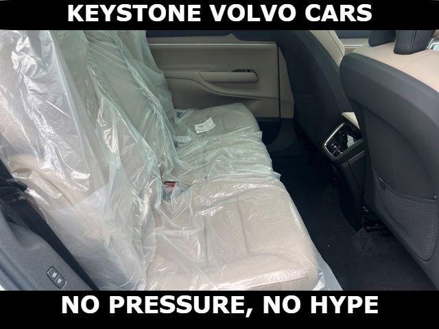 new 2025 Volvo EX90 car, priced at $75,426
