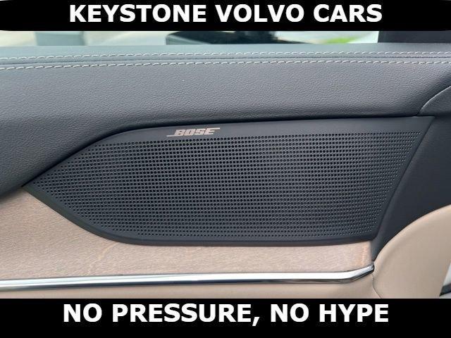 new 2025 Volvo EX90 car, priced at $75,426