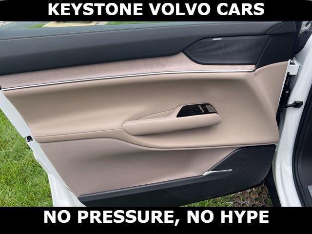 new 2025 Volvo EX90 car, priced at $75,426