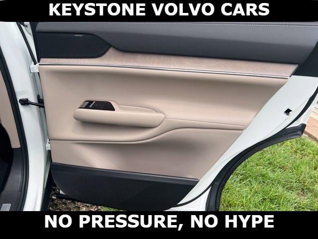 new 2025 Volvo EX90 car, priced at $75,426