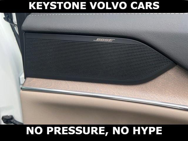 new 2025 Volvo EX90 car, priced at $75,426