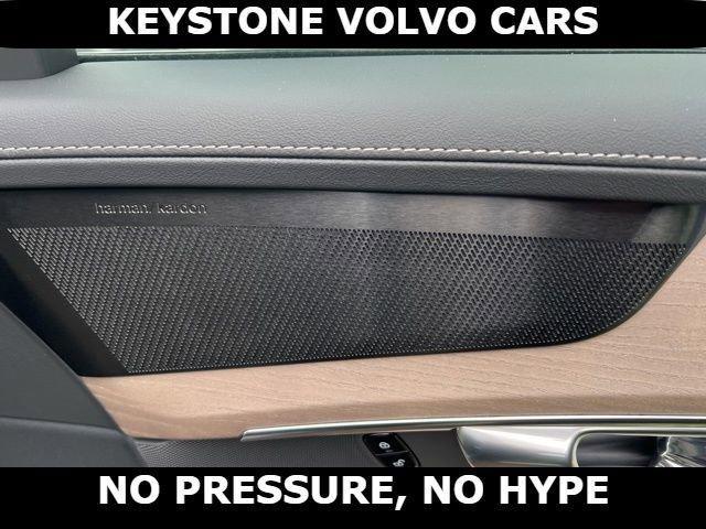 new 2026 Volvo XC90 car, priced at $65,322