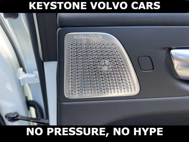 new 2026 Volvo XC60 Plug-In Hybrid car, priced at $79,010