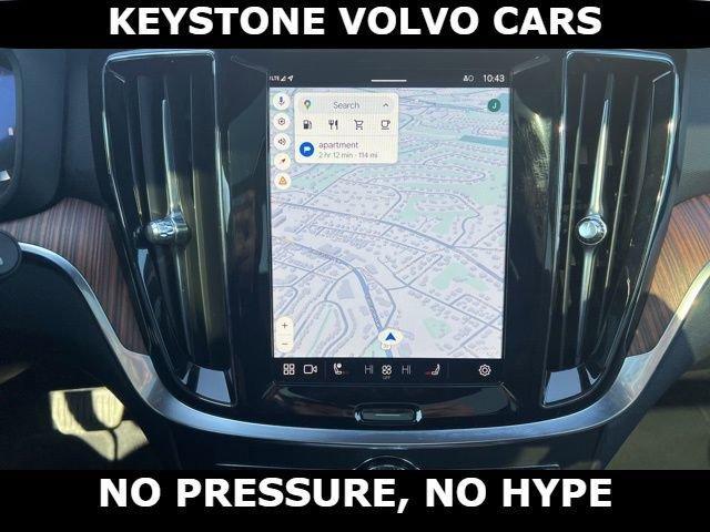 used 2025 Volvo V60 Cross Country car, priced at $35,995