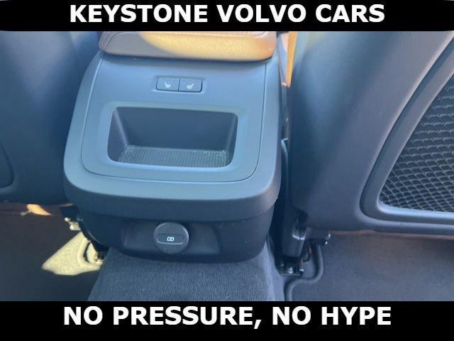 used 2025 Volvo V60 Cross Country car, priced at $35,995
