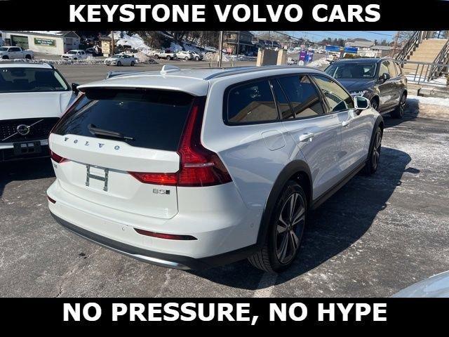 used 2025 Volvo V60 Cross Country car, priced at $35,995