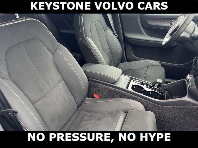 used 2025 Volvo XC40 car, priced at $31,995