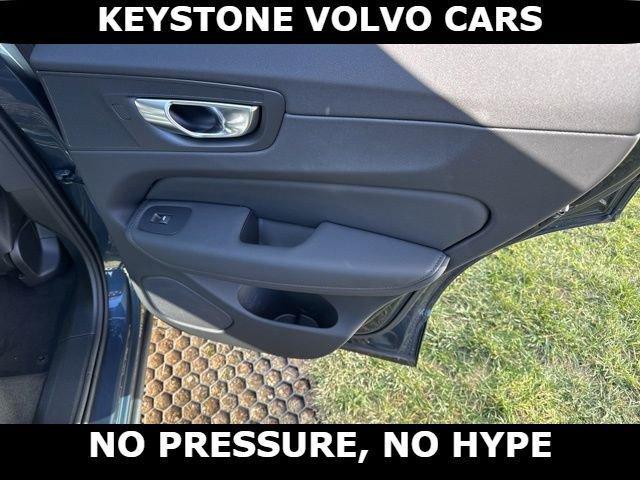 new 2026 Volvo XC60 car, priced at $63,275