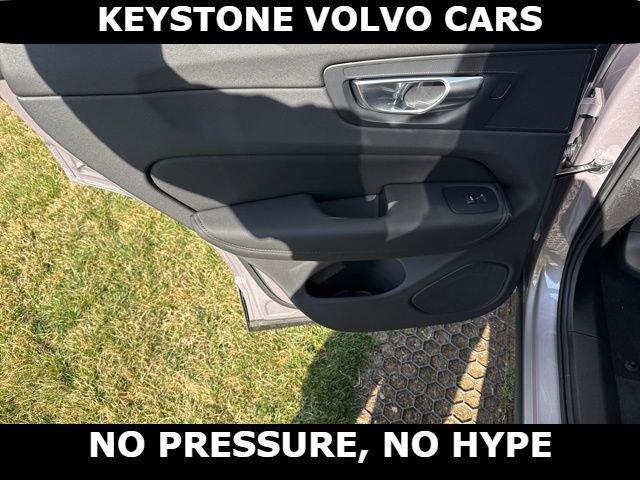 new 2026 Volvo XC60 car, priced at $58,105