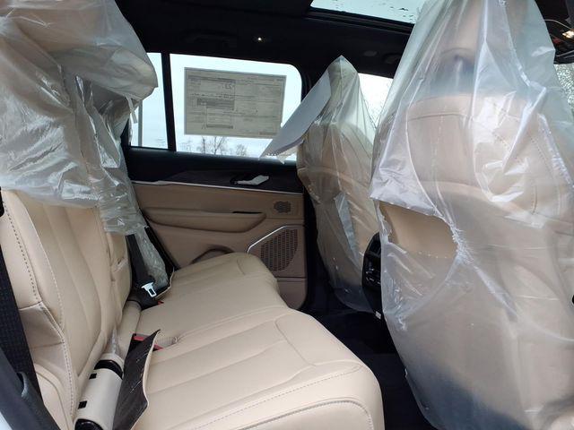 new 2026 Jeep Grand Cherokee car, priced at $41,087