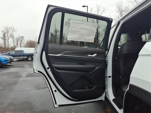 new 2025 Jeep Grand Cherokee L car, priced at $47,987