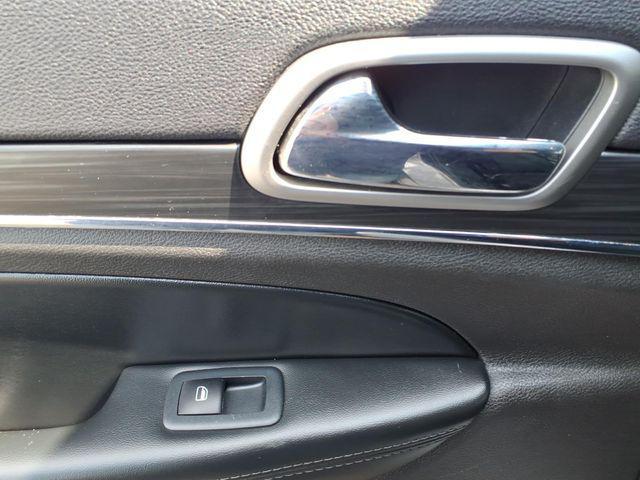 used 2019 Jeep Grand Cherokee car, priced at $17,378