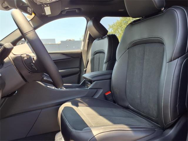 new 2025 Jeep Grand Cherokee L car, priced at $39,374