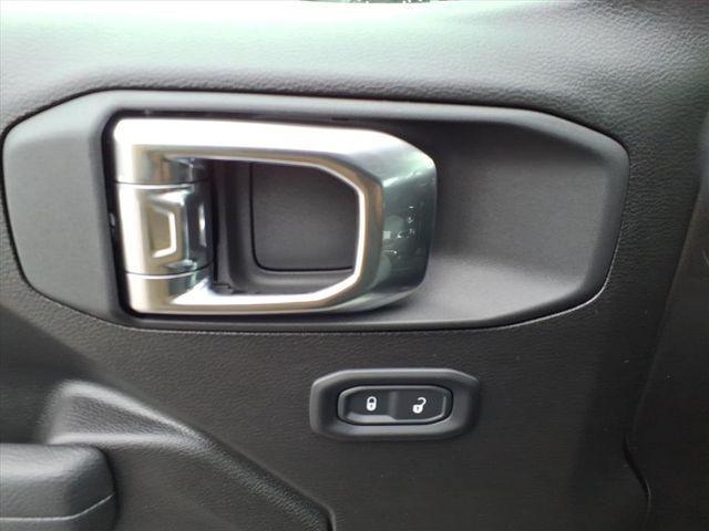 new 2026 Jeep Wrangler car, priced at $43,066