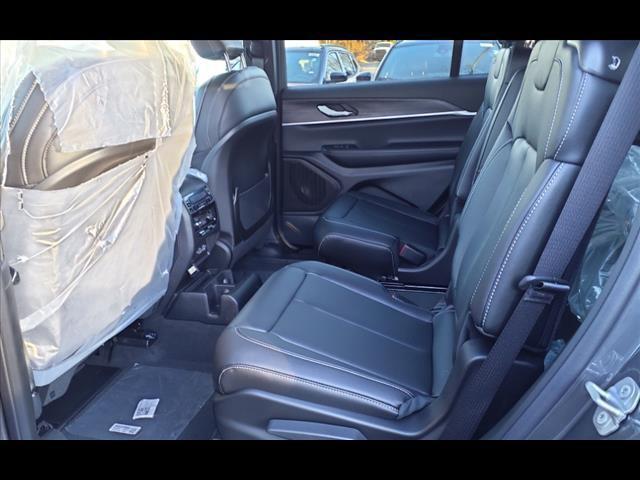 new 2024 Jeep Grand Cherokee L car, priced at $43,547