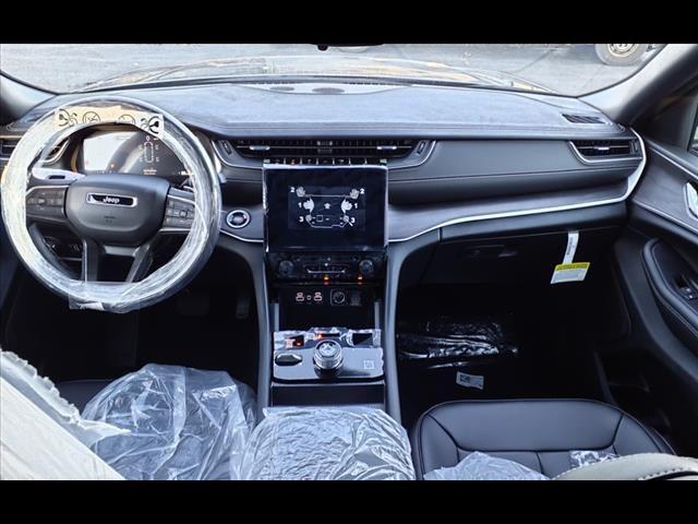 new 2024 Jeep Grand Cherokee L car, priced at $43,547