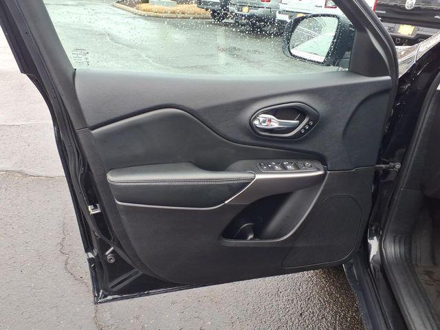 used 2022 Jeep Cherokee car, priced at $24,280