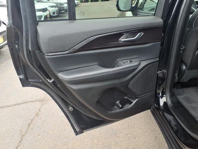 used 2023 Jeep Grand Cherokee car, priced at $33,444