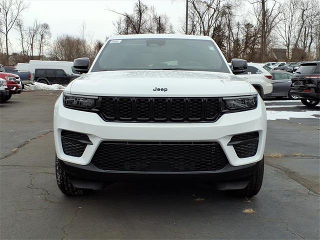 new 2025 Jeep Grand Cherokee car, priced at $38,923