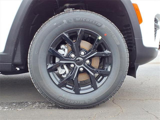 new 2025 Jeep Grand Cherokee car, priced at $38,923