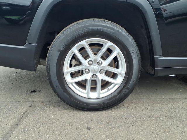 used 2023 Jeep Grand Cherokee L car, priced at $28,999
