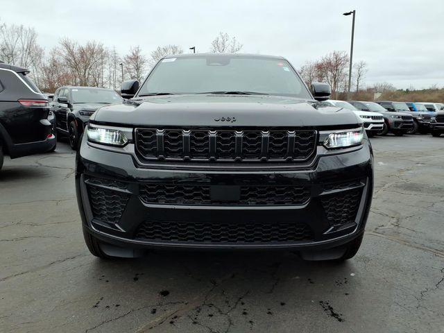 new 2026 Jeep Grand Cherokee car, priced at $40,588