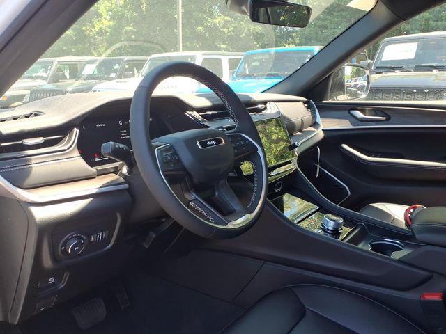 new 2026 Jeep Grand Cherokee car, priced at $39,939