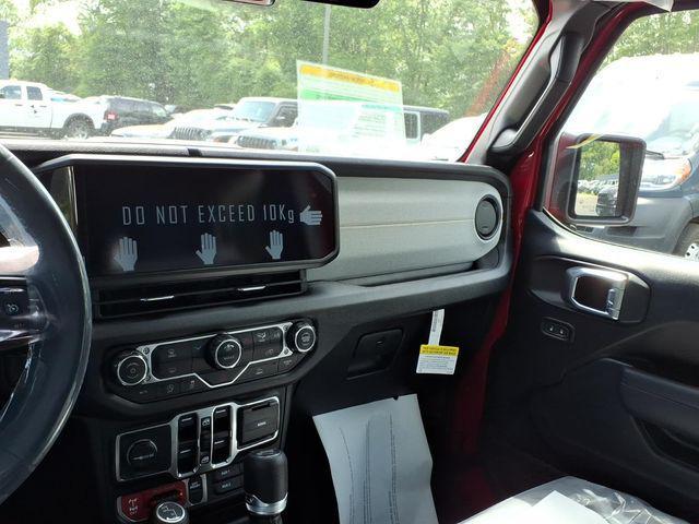 new 2026 Jeep Wrangler car, priced at $47,633