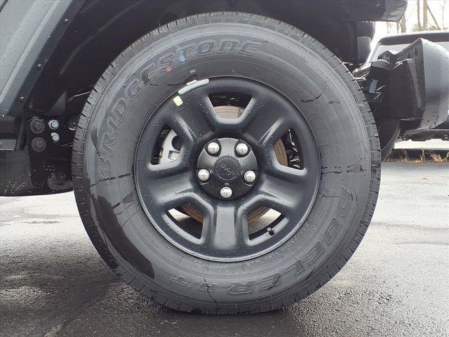 new 2026 Jeep Gladiator car, priced at $39,673