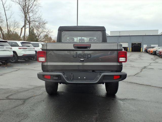 new 2026 Jeep Gladiator car, priced at $39,673
