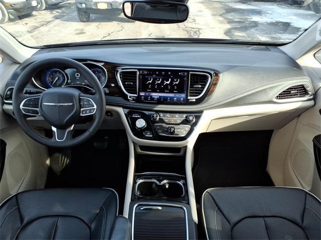 used 2023 Chrysler Pacifica car, priced at $32,645