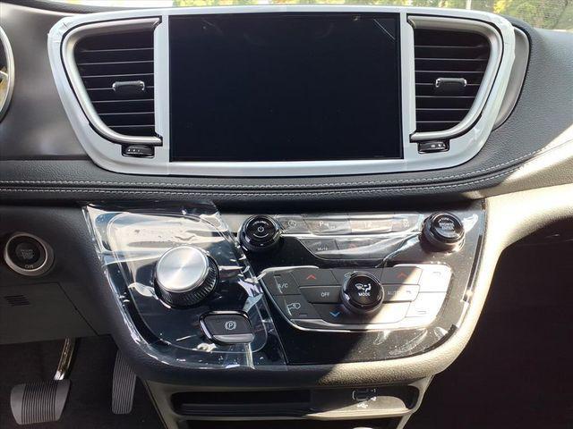 new 2026 Chrysler Pacifica car, priced at $43,782