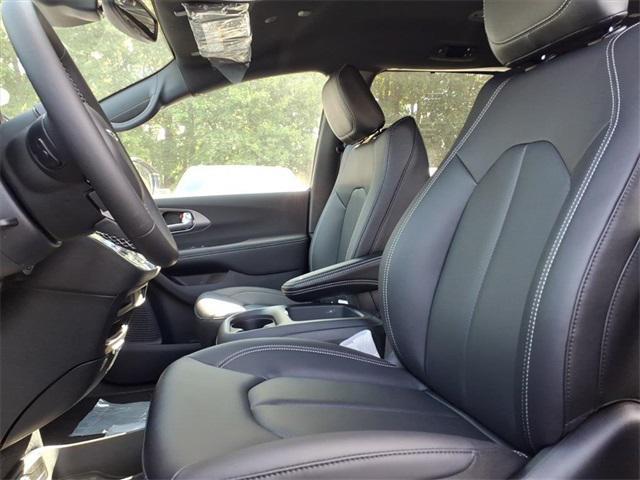 new 2026 Chrysler Pacifica car, priced at $43,615